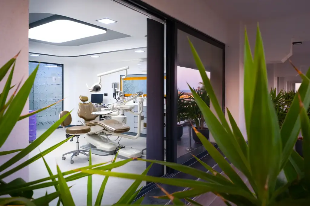 How Much Does a Full Set of Teeth Implants Cost? 6 OGN Dental Studio